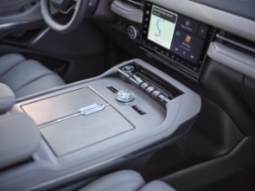 2025 Lincoln Navigator Reserve Starlight Gray